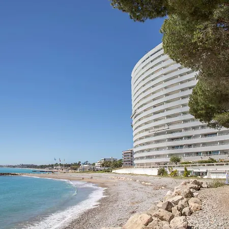 Ideal Two-room With A Large Terrace And Parking شقة فينوف لوبيه