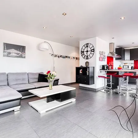 Ideal Two-room With A Large Terrace And Parking * Villeneuve-Loubet