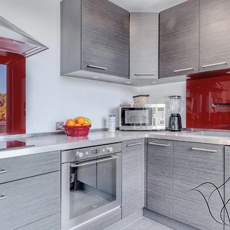 شقة Ideal Two-room With A Large Terrace And Parking *