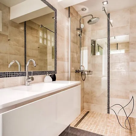 Ideal Two-room With A Large Terrace And Parking شقة